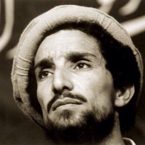 Amiry_khalid's tweet photo. آن چه که در شرایط موجود نیاز به توجه و پرداختن دارد، حرف آمر صاحب، راه آمر صاحب و وظیفه‌ی است که آمر صاحب به نسل ما گذاشته است می باشد.
راه آمر صاحب، راه آزادگی و ایستادگی بر سر حق و عدالت در برابر هر متجاوز و ستمگر است.

#هفته شهید و ۲۱ سالگرد شهادت قهرمان ملی گرامی باد. https://t.co/EfHukqBc4j