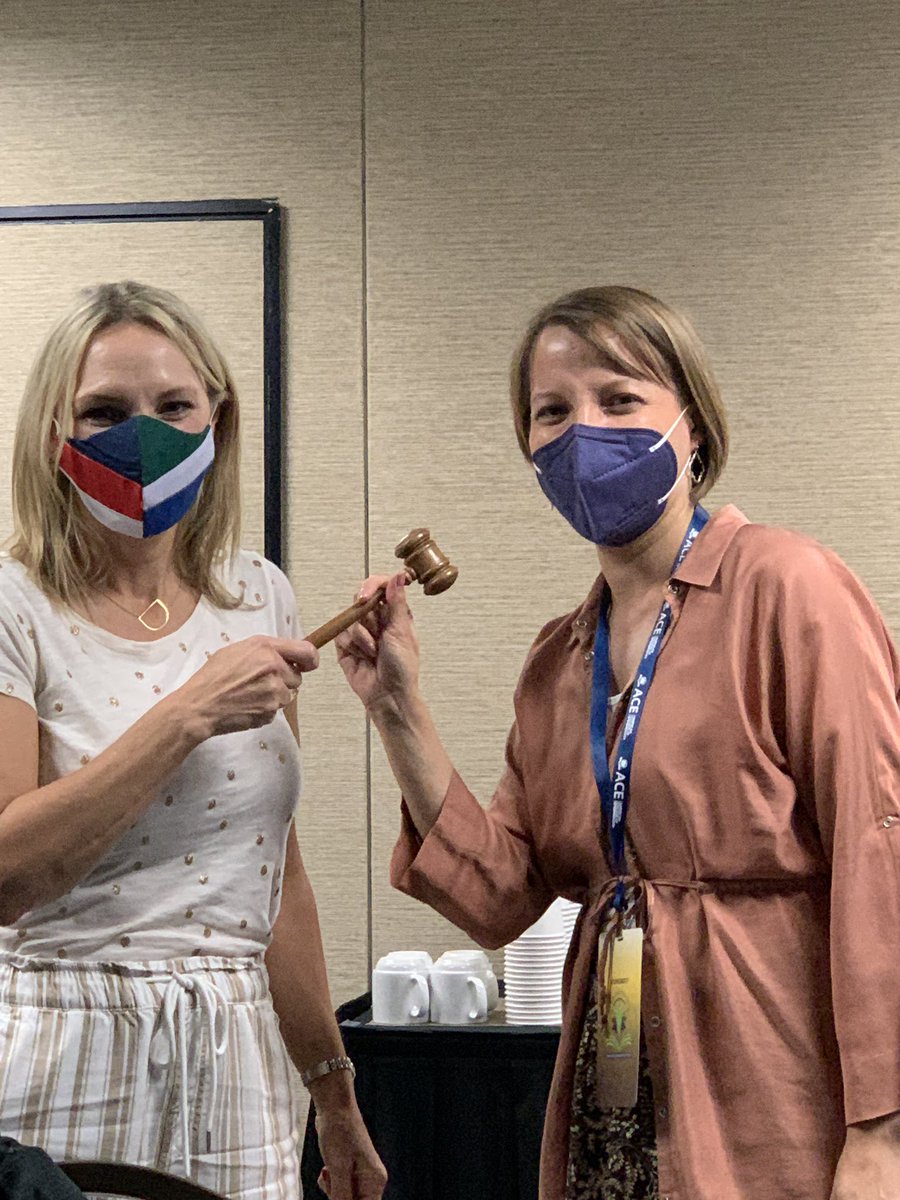 mia_papas's tweet photo. Officially passing the gavel to the current President of the American College of Epidemiology #2022ACE @Join_ACE @jmeberth @BensylDiana https://t.co/sSop4mvZzt