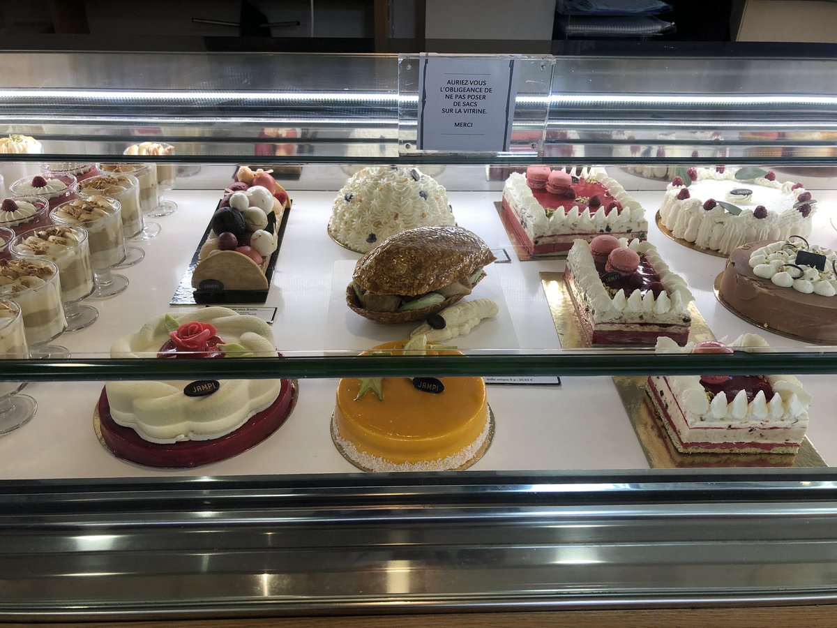 FORTINLhour's tweet photo. Merci à Jean Lallemand, à la tête de l’entreprise familiale #Jampi pour nos échanges.Glacier depuis 4 générations, engagé de longue date dans le circuit court pour l’approvisionnement, l’entreprise a réalisé son bilan carbone pour orienter sa stratégie 👍👏🙏🎂❄️🍦 https://t.co/lhV8Gyc5H8