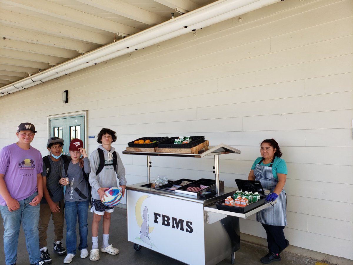 FbMiddle's tweet photo. Our new Grab and Go cart stated today! https://t.co/Vf4FsXlYx1