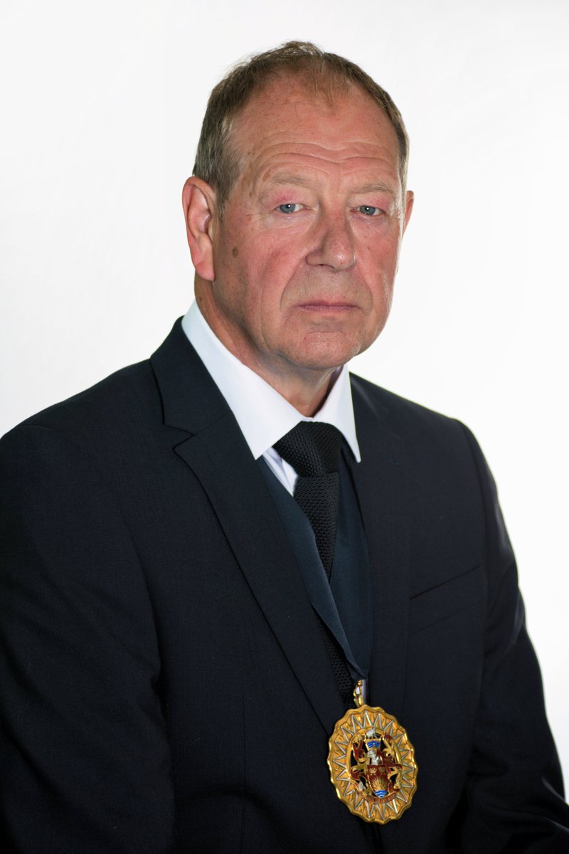 Suffolk County Council Chairman releases statement following the death of Her Majesty The Queen. suffolk.gov.uk/council-and-de… #TheQueen