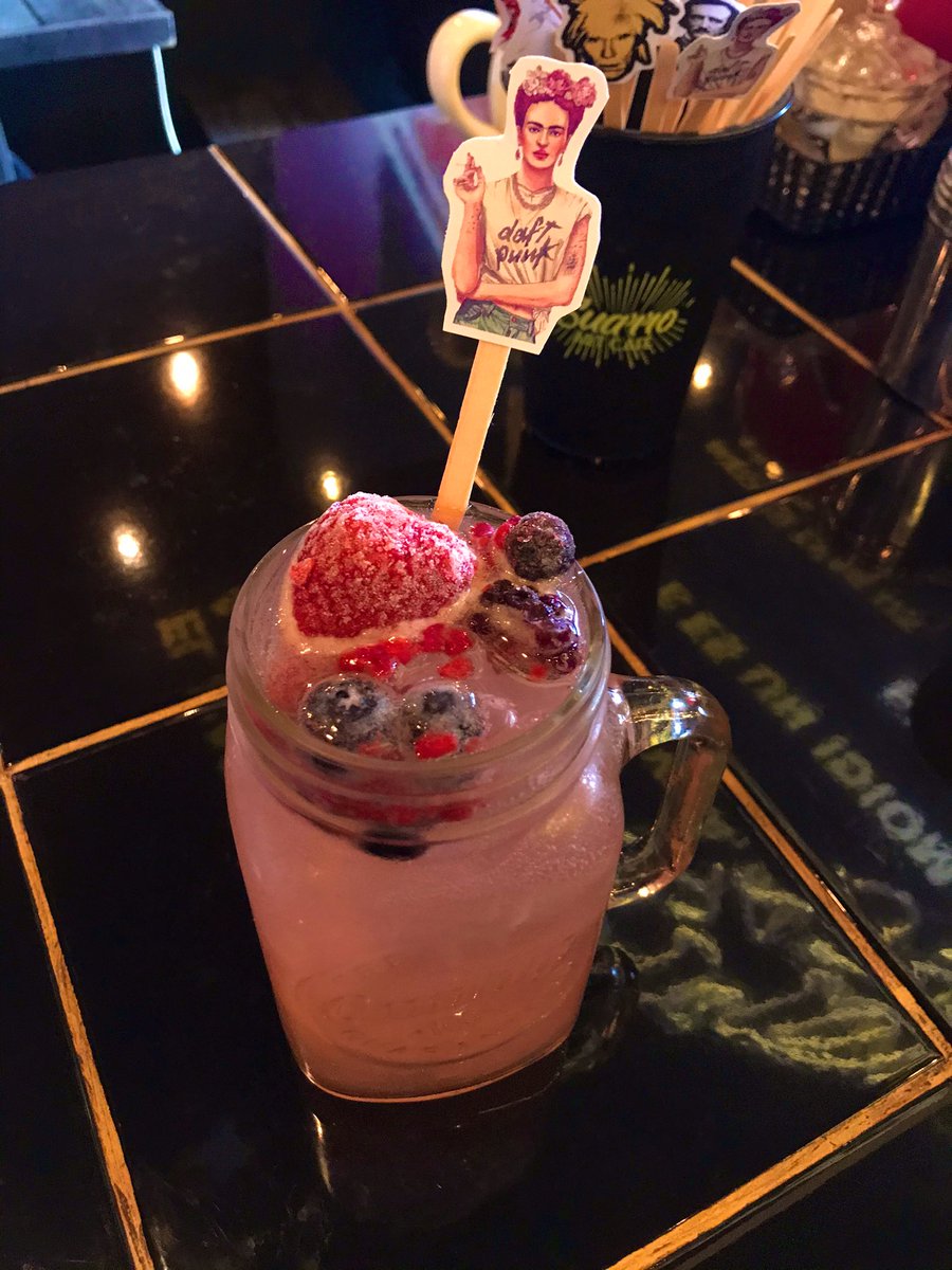 Guarro_artcafe's tweet photo. ¿Ya probaste nuestra limonada rosa? 💗🍓🫐 ¡Disfrútala este verano con tu persona favorita! 😍
#pinklimonade #bebidas #guarrolovers #guarroartcafé #cafeteria #nuevasantamaria https://t.co/qfOKgHljIC