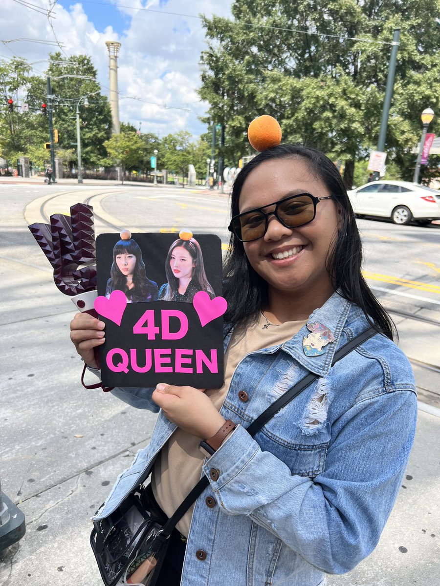 ashleybunso_'s tweet photo. READY FOR SUNMI!! 😆💜 @miyaohyeah @official_sunmi_ 

#SunmiInAtlanta 
#GOODGIRLGONEATLANTA 
#GOODGIRLGONEMAD
#SUNMI_TOUR_GOODGIRLGONEMAD https://t.co/3tHd3xQzRO