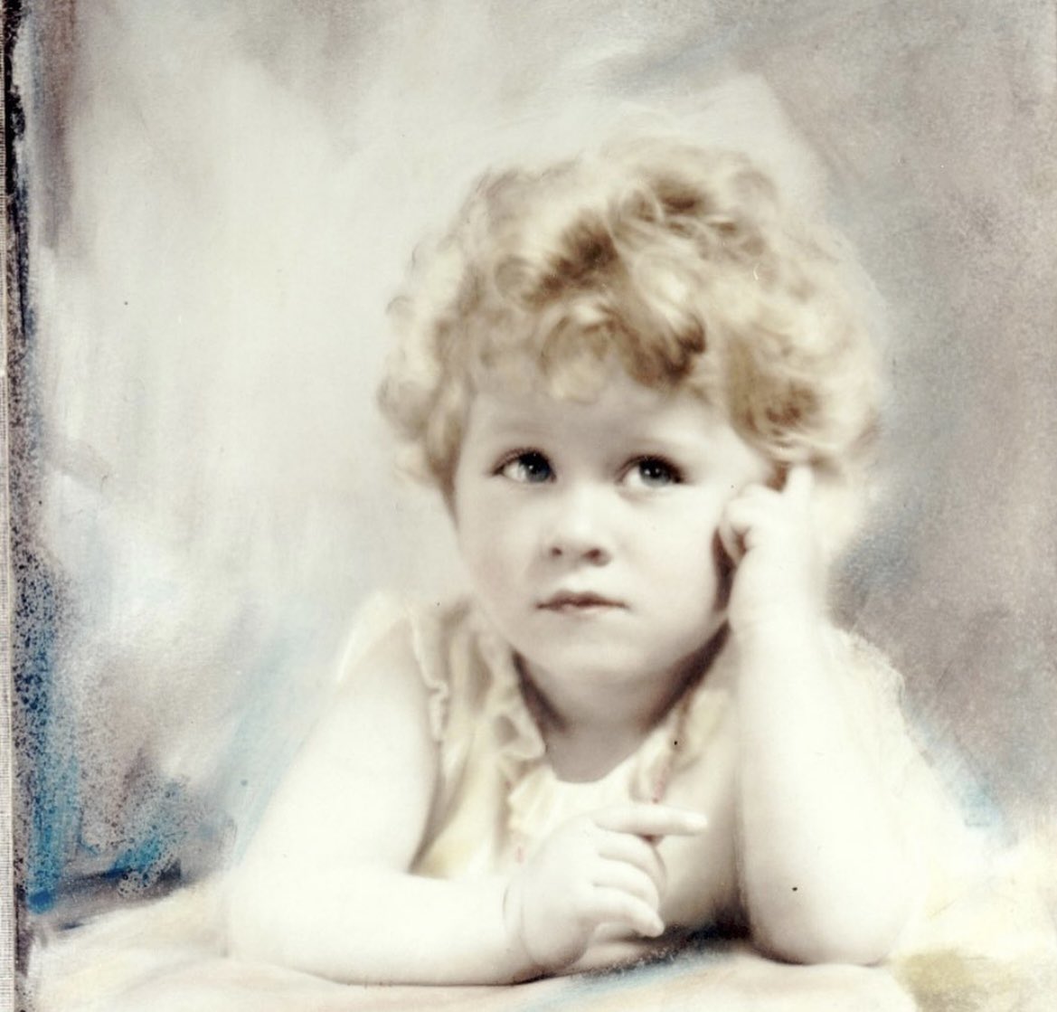 LisaSCx's tweet image. What a sad day.. RIP Your Majesty 💕