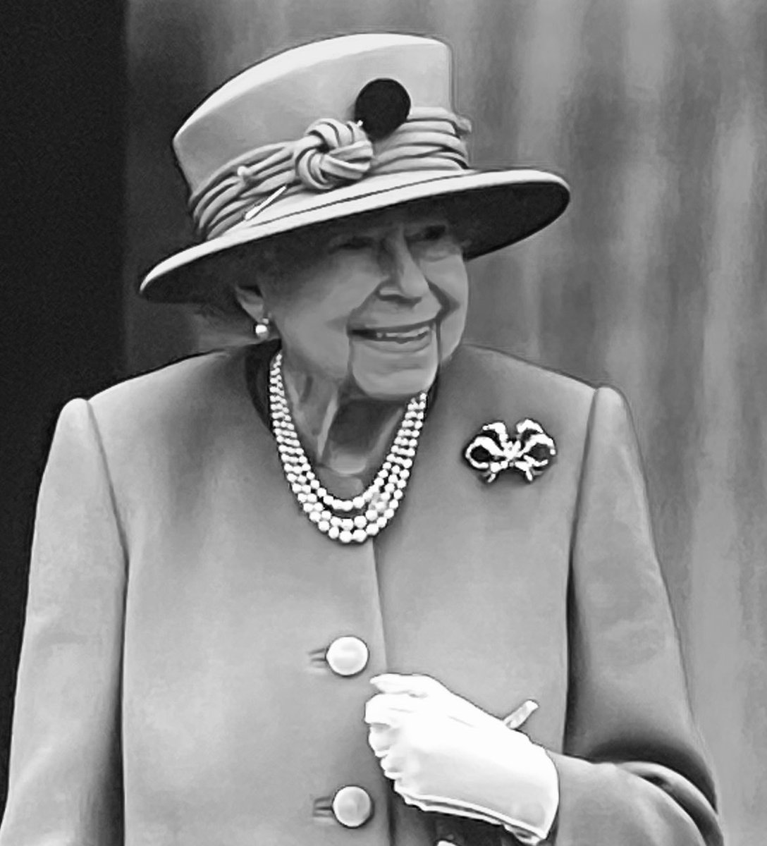 LisaSCx's tweet image. What a sad day.. RIP Your Majesty 💕