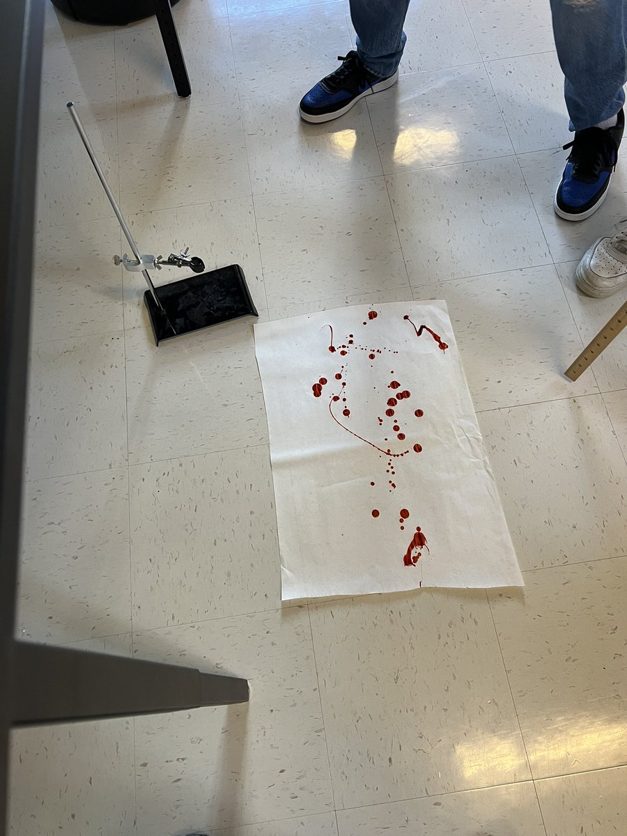 BrainyBio_Bunch's tweet photo. @WarhillHigh @PLTWorg students got started on their blood spatter investigation.  They had to design an experimental set up that helped them solve how droplets occurred in our scene.  We are on our way to solving our #AnnaGarcia case! https://t.co/2mruSWM0c9