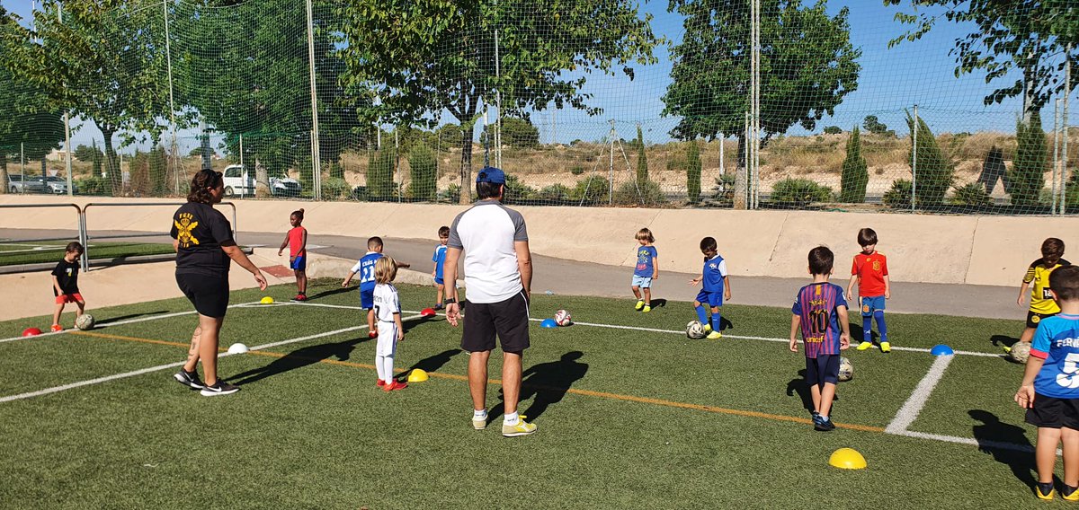 ‼️NUESTROS CHUPETAS CRECEN‼️

Estamos muy contentos porque cada día tenemos más peques que se suman a nuestro equipo de Chupetas, están haciendo un equipazo⚽🥅

#yosoydeLaPuerta
cdlapuerta.es