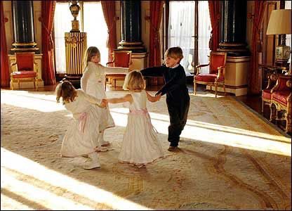 Harmy611's tweet photo. RIP Your Majesty…#QueenElizabethII https://t.co/wm6tpOmFIL