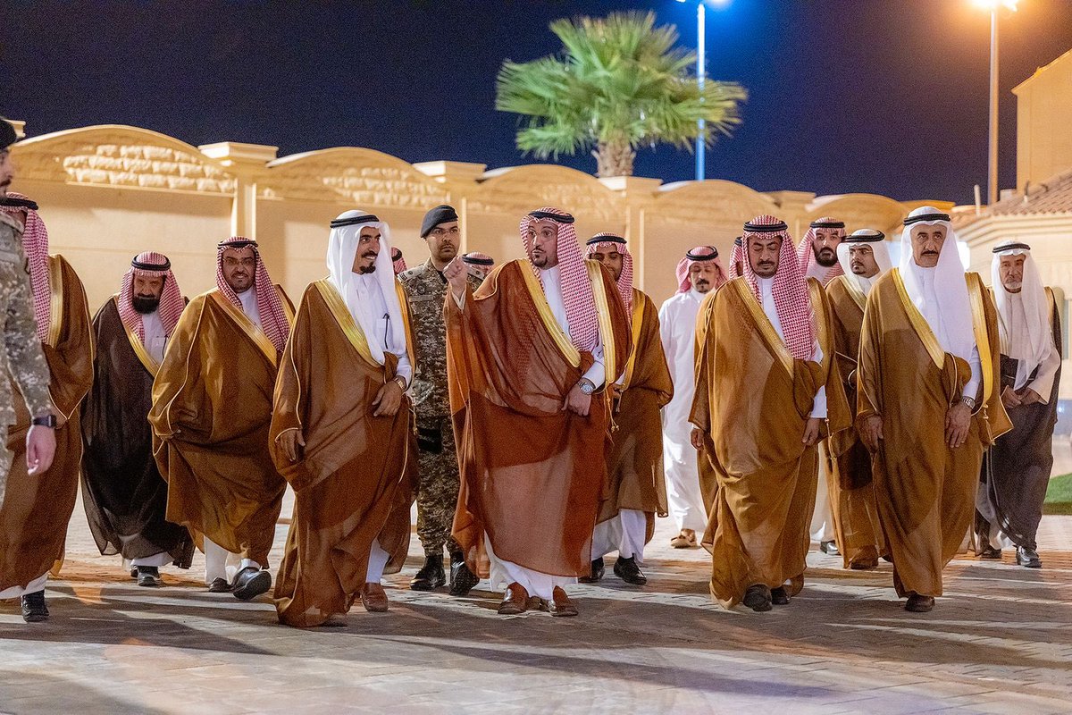 ZSH1616's tweet photo. تشرفنا مساء البارحة بزيارة صاحب السمو الملكي الامير الدكتور فيصل بن مشعل بن سعود بن عبدالعزيز  - امير منطقة #القصيم - لمنزل عائلة الهباس بمحافظة رياض الخبراء وتناول طعام العشاء وذلك بحضور أبناء العائلة وجمع من الحضور الكرام

بارك الله جهود سمو الأمير ووفقه الله لخدمة وطنه ودينه https://t.co/aNCr1iwg87