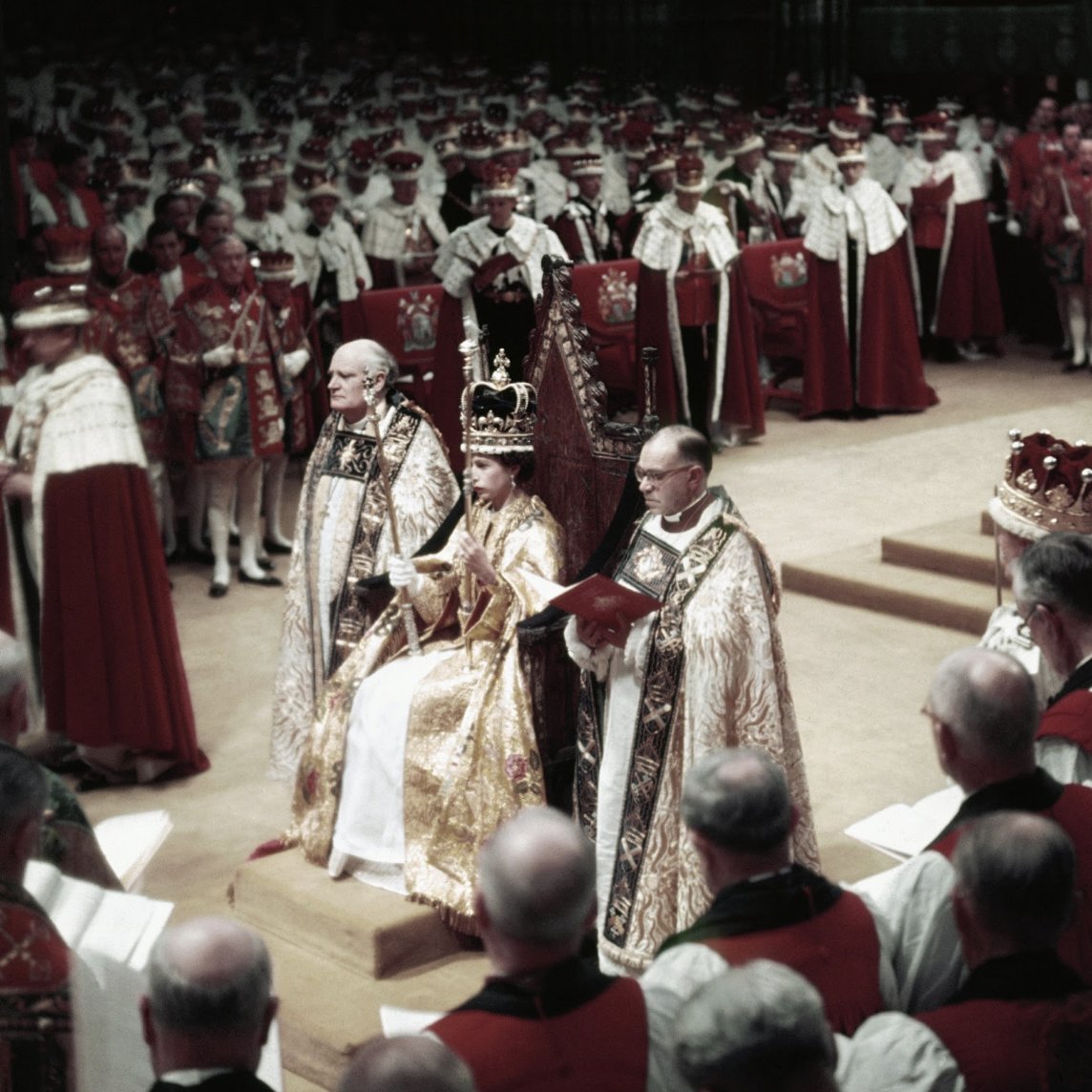 FinancialTimes's tweet photo. Queen Elizabeth II: a life in pictures 

Here is a look at Britain’s longest-reigning monarch’s life through the years: https://t.co/6zht4adfwI https://t.co/OjU0EHVfbU