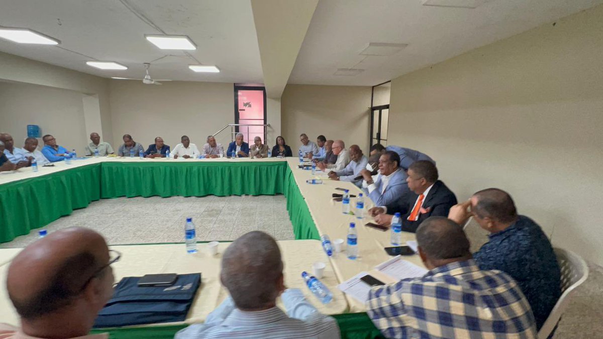 RubenMaldonadoD's tweet photo. HOY REUNIÓN DE LA DIRECCIÓN POLÍTICA DE LA PROVINCIA SANTO DOMINGO (C1 a la C6 y Monte Plata) 

La encabézanos @antonioflorian_ (SG), @ppdiaz29 @ignacioditrenf y @RodolfoCoiscou https://t.co/3x9fzIAqlA