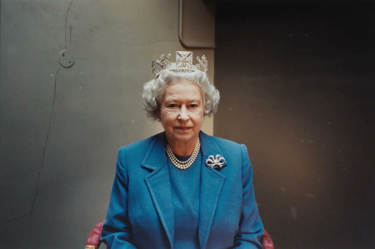 andyhermann0's tweet photo. The Queen sits for Lucian Freud (2001) 📷 by David Dawson.
© David Dawson @NPGLondon
#QueenElizabeth #LucianFreud #nationalportraitgallery #hermajestythequeen #queenelizabethii #LondonBridge
#britishroyalfamily #royalfamily https://t.co/4OWgYJgHnx