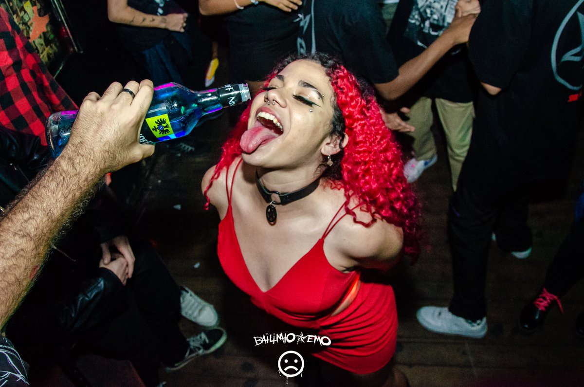 bailinhoemo's tweet photo. Nossa próxima edição já tá chegando, então salva a data ai pra não perder: 24/09 🤘🤘

Estamos no lote único, se esse esgotar não tem mais, hein?!

#bailinhoemo #emo #festa #campinas https://t.co/eYeXBAyaSV