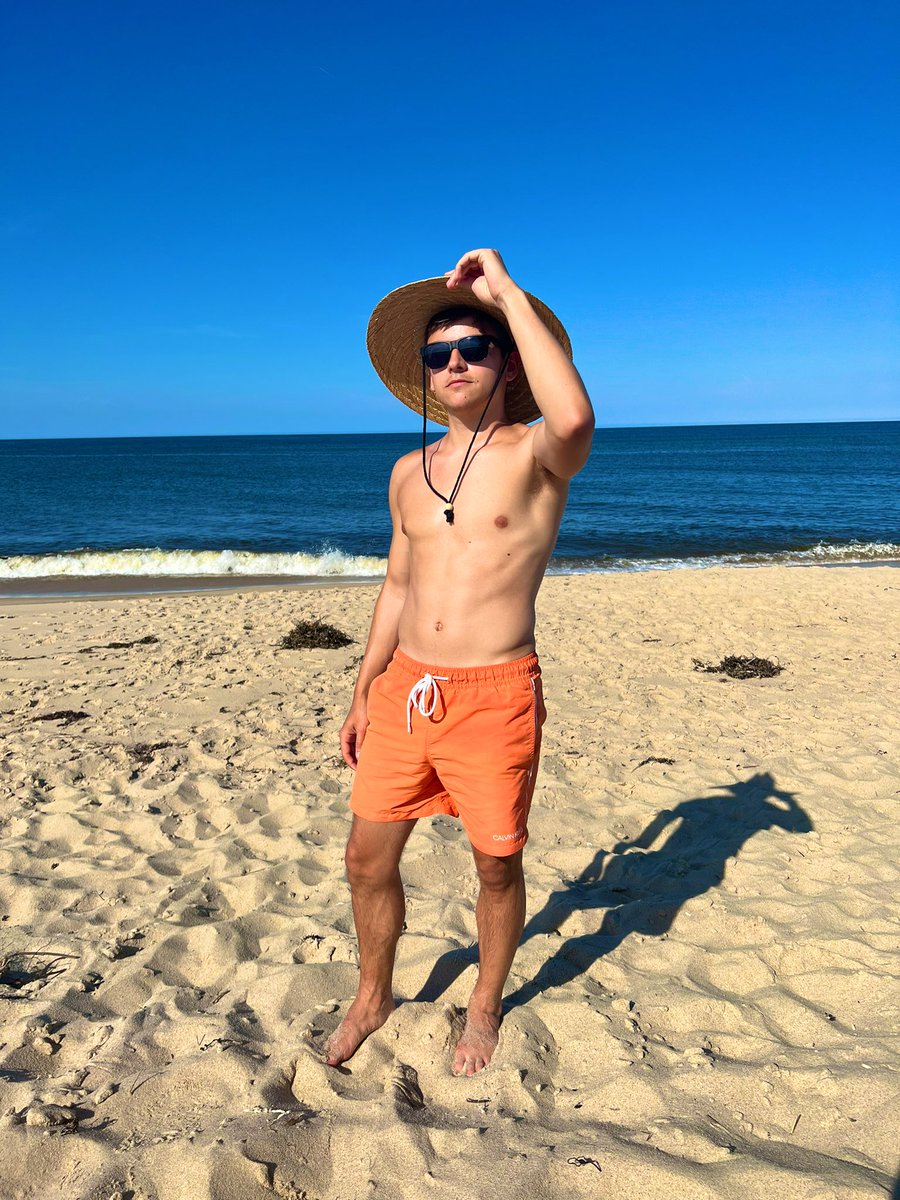 twinkstann 50k on Twitter: "last days of summer 🤠🥲"