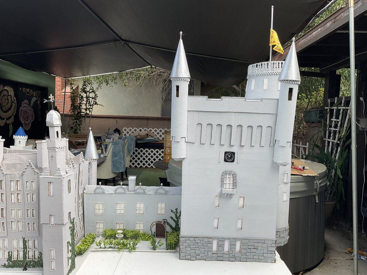 Susiland2's tweet photo. Scottish flag at half staff over Balmoral. This is the first cardboard castle I made. https://t.co/CchjaHNBw4