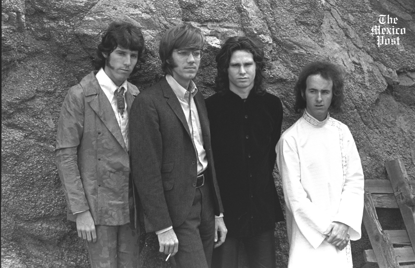 MexicoPost's tweet photo. 🇲🇽 EL GRAN VIAJE DE JIM MORRISON POR MÉXICO EN 1969
En 1969, J#imMorisson y los integrantes de #TheDoors, visitaron la #CDMX, esto en el marco de presentación de su disco #SoftParade. Durante su estadía visitaron Chapultepec, Teotihuacan, mercados y otros puntos de interés. https://t.co/mS3vjBdM7p