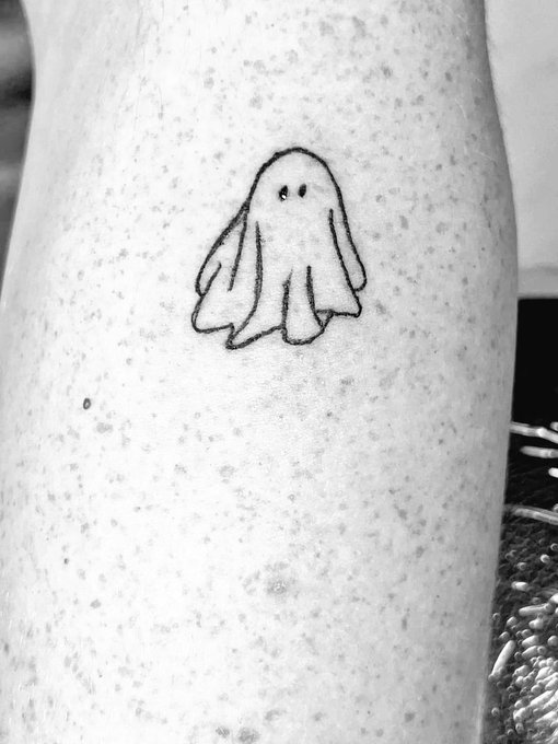2 new tiny tattoos right on time for Halloween!  https://t.co/gWA6r3ftWe  #Halloween #tattoo #tattoos<a href="/tag/tattoo"class="tags"><span>#tattoo</span></a><a href="/tag/ghost"class="tags"><span>#ghost</span></a><a href="/tag/tattoos"class="tags"><span>#tattoos</span></a><a href="/tag/halloween"class="tags"><span>#halloween</span></a><a href="/tag/witch"class="tags"><span>#witch</span></a><a href="/tag/tinytattoo"class="tags"><span>#tinytattoo</span></a>