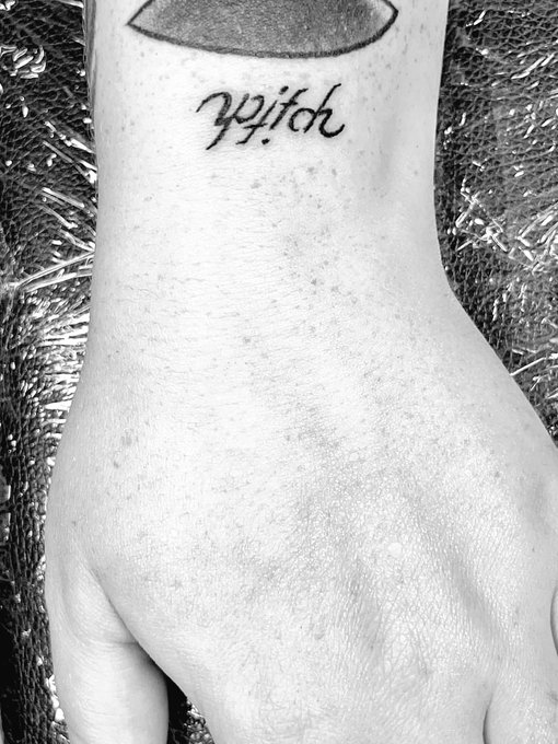 2 new tiny tattoos right on time for Halloween!  https://t.co/gWA6r3ftWe  #Halloween #tattoo #tattoos<a href="/tag/tattoo"class="tags"><span>#tattoo</span></a><a href="/tag/ghost"class="tags"><span>#ghost</span></a><a href="/tag/tattoos"class="tags"><span>#tattoos</span></a><a href="/tag/halloween"class="tags"><span>#halloween</span></a><a href="/tag/witch"class="tags"><span>#witch</span></a><a href="/tag/tinytattoo"class="tags"><span>#tinytattoo</span></a>