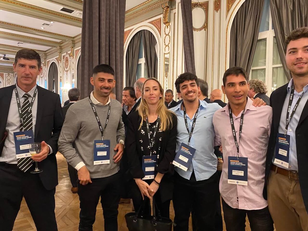 FinGuruok's tweet photo. 📣 #LatamEconomicForum
Les mostramos fotos del evento solidario en donde se ven algunos Gurús disfrutando del encuentro.
#FinGurú es optimista con el futuro porque apostamos a los jóvenes con ganas de crecer y mejorar.
#PoliticaYSociedad #Argentina #JavierMilei #Eventeando https://t.co/tv6BtZUgsR