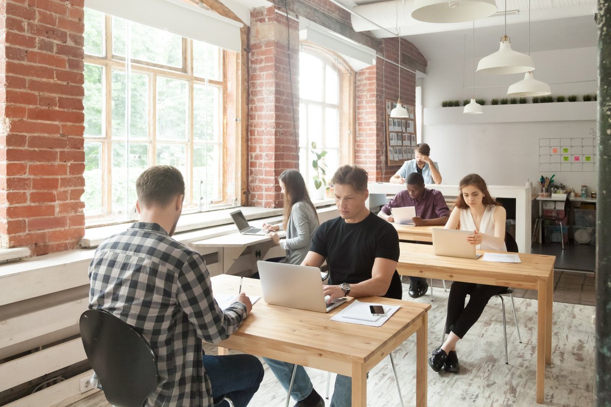 BeTheRingLeader's tweet photo. Want the ability to effectively communicate with employees and customers as a small business? Find out how in this blog: https://t.co/ulen1vIcsJ 

 #crowdvoice #betheringleader #technology #voip #smallbusiness https://t.co/x85SR2VNAO