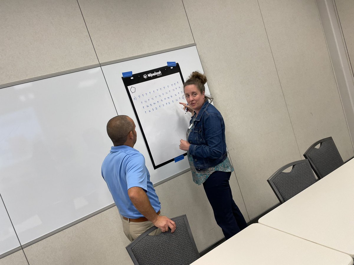 Wilkinson_STEM's tweet image. L-L leaders participating in a #thinkingtask using #verticalspaces in #visiblyrandomgroups @STEMatIU13  Loved watching the collaboration among the groups! @math_Fulton #buildingthinkingclassrooms in L-L!