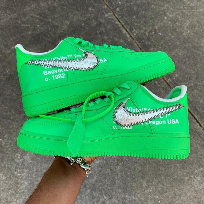 JustFreshKicks's tweet photo. Off-White x Nike Air Force 1 Low "Green" rumored for September 9th 🤔 https://t.co/UBmNMsP3Eb
