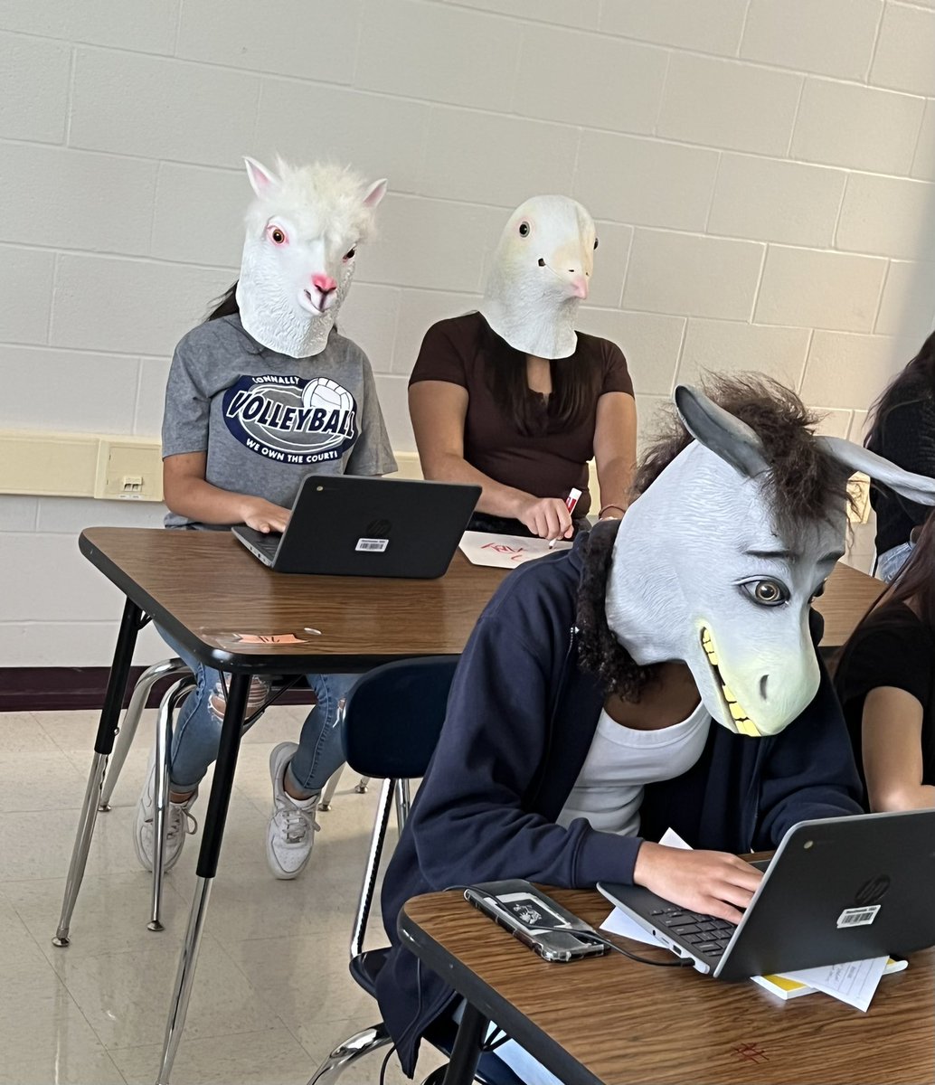 MrsJTeachesMath's tweet photo. Things got a little wild today during math 🤷🏻‍♀️🤣

#StillGettingItDone #LearningAndHavingFun https://t.co/GTYWCUs7j2