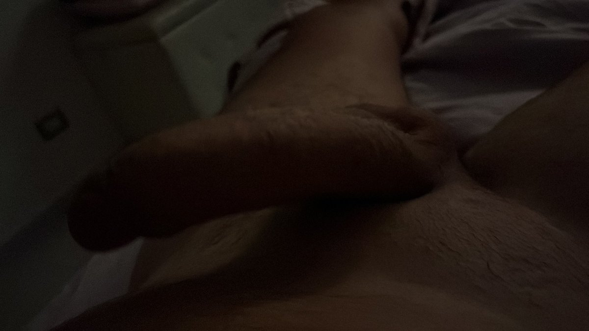 leonessa_leone's tweet photo. La mia leonessa stasera mi ha lasciato solo soletto…Voi che dite chiamo un’amichetta 👅😍🦁 https://t.co/95hNtjFsiw