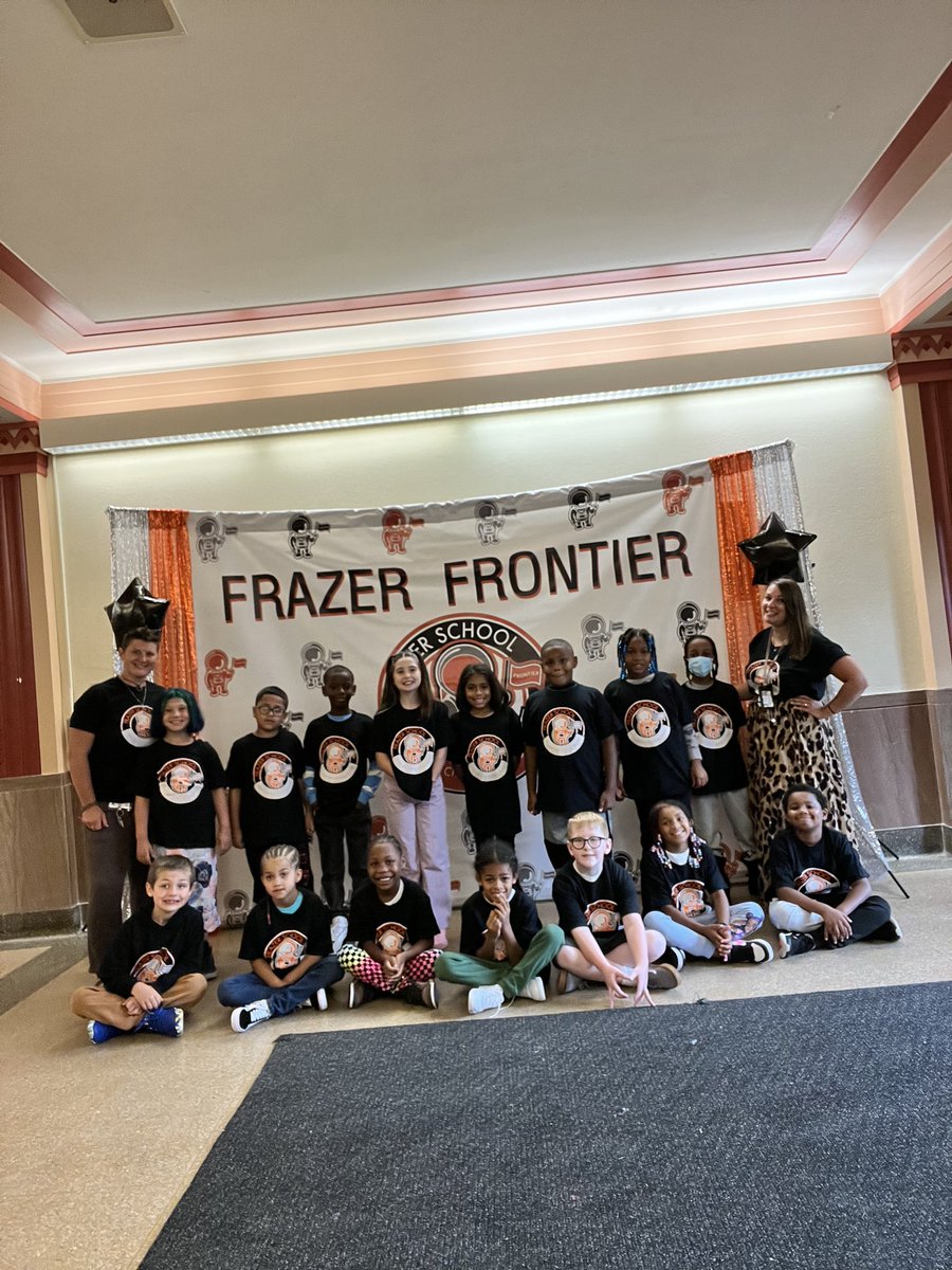 The future is inside <a href="/FrazerFrontier/">Frazer School</a>! Check out these amazing third grade scholars! 🧡🖤<a href="/misspeterson300/">Marie Peterson</a> @MissWheeler3rd