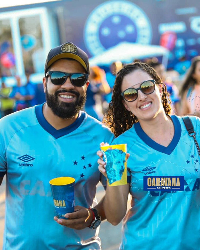 socio5estrelas's tweet photo. Ser @cruzeiro é bom demais!! 💙🦊

Estamos vivendo momentos incríveis aqui na #CaravanaDoCruzeiro em Montes Claros e o melhor é que ainda não acabou!!

Já já vai ter ídolos e mais a noite a transmissão do nosso jogo!

Lembrando que a capacidade máxima é de 3000 pessoas! https://t.co/Q27WVaRcPY