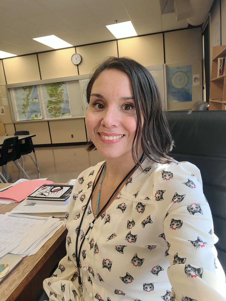 jaskwaan's tweet photo. I love my job I am so thrilled haw'aa sah 'laana❤️ #teacher #XaadKil #HaidaLanguage #continuity #IndigenousLanguages #Haida #HaidaGwaii #NativeLanguages #NativeTwitter #loveandlanguage #passalongyourknowledge https://t.co/W3XAIDSjQb