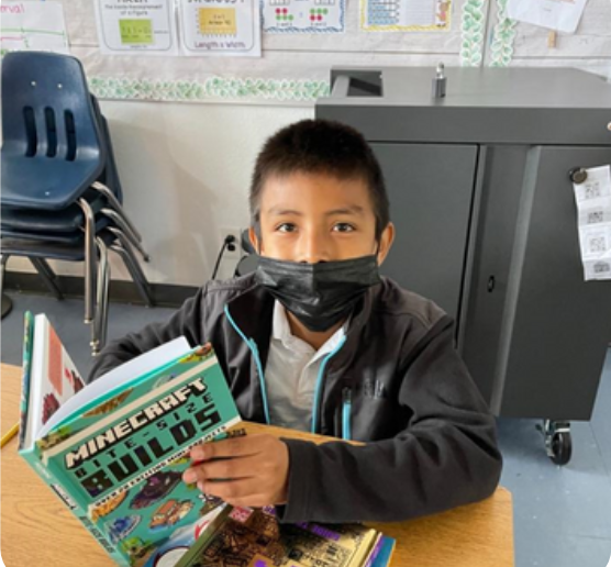 Three third grade classrooms at Aspire Public School in East Palo Alto participated in a BMAB project. To read more about the work being done in East Palo Alto, check out Brooke Kuhn's blog post by clicking the link in our bio! 📚🤎🏡📝☀️👩🏽‍🤝‍👩🏾 #literacyempowerment