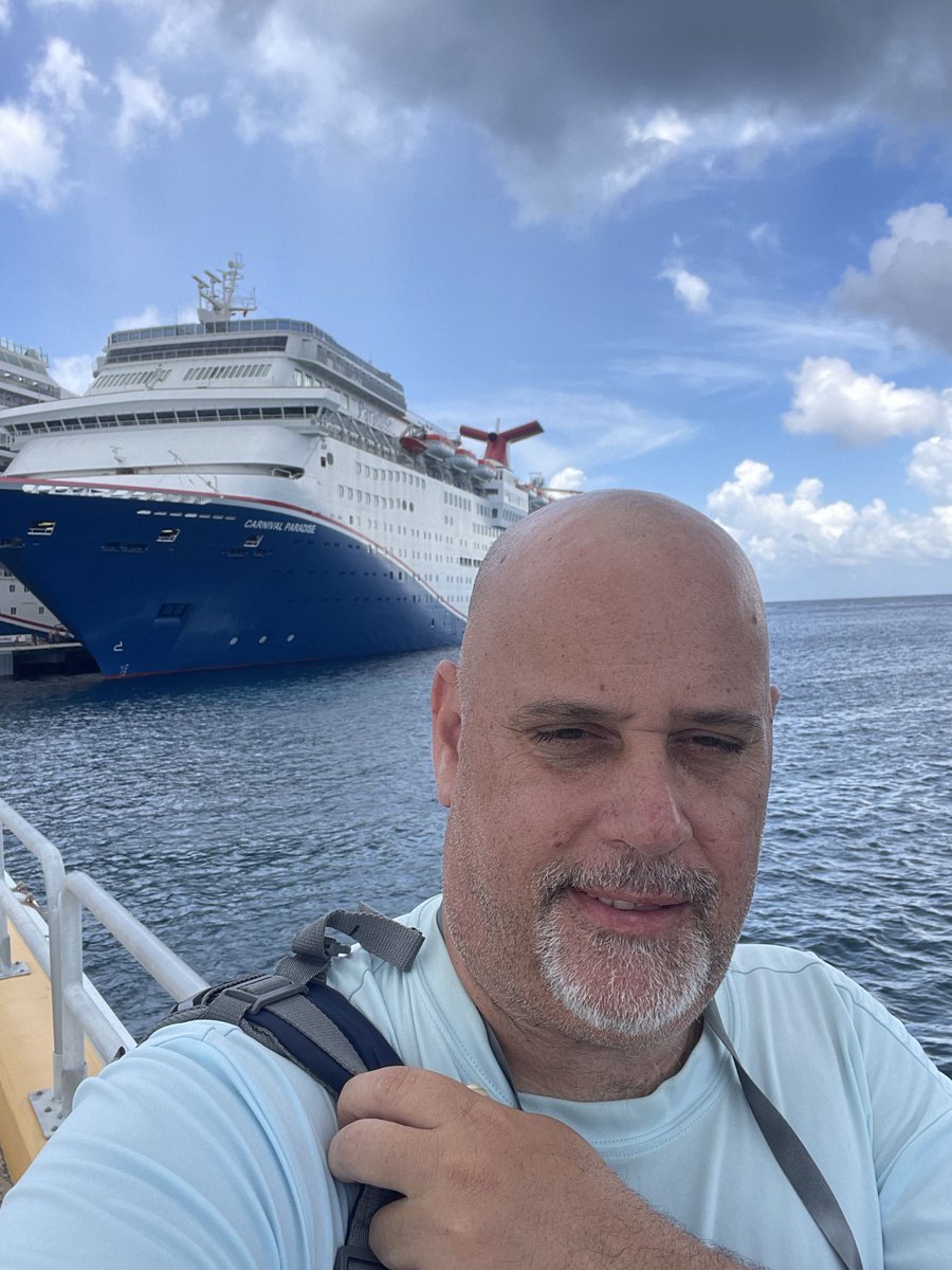 Vacation Florida tweet media