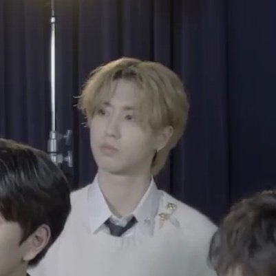 jizungthings's tweet photo. hes literally the prettiest man ever https://t.co/7jthEmWj3O