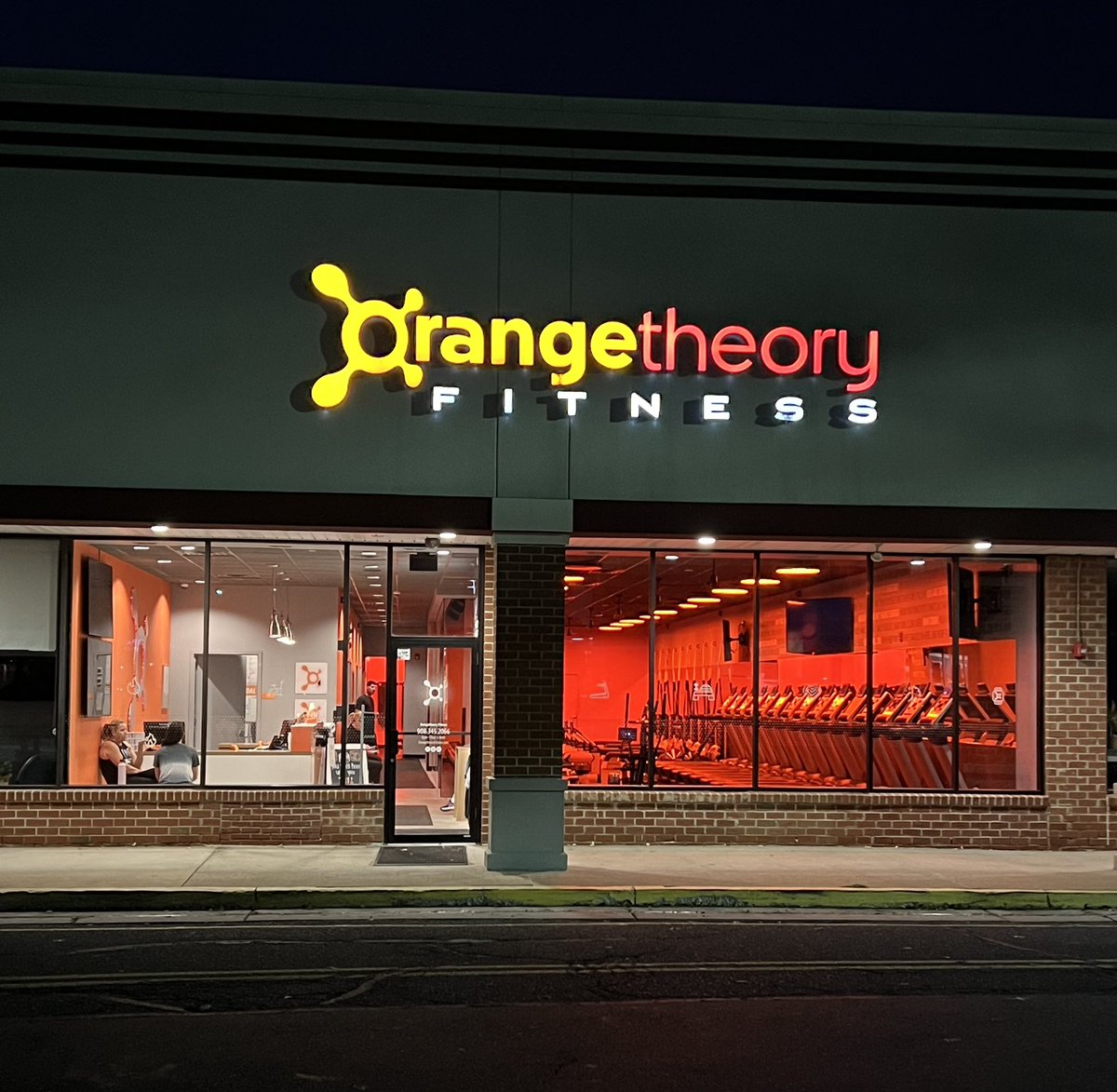 susangilday's tweet photo. Beating the first week of school fatigue with an early morning workout to keep up with my energetic preschoolers! #RBWell @RedBankPreK @orangetheory https://t.co/qCwmJGHu3V