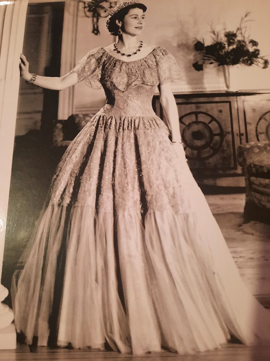 FunnyEva's tweet photo. So sad to hear of the passing of Her Majesty The Queen. A remarkable lady, we thank you. https://t.co/MI0p4tFIPx
