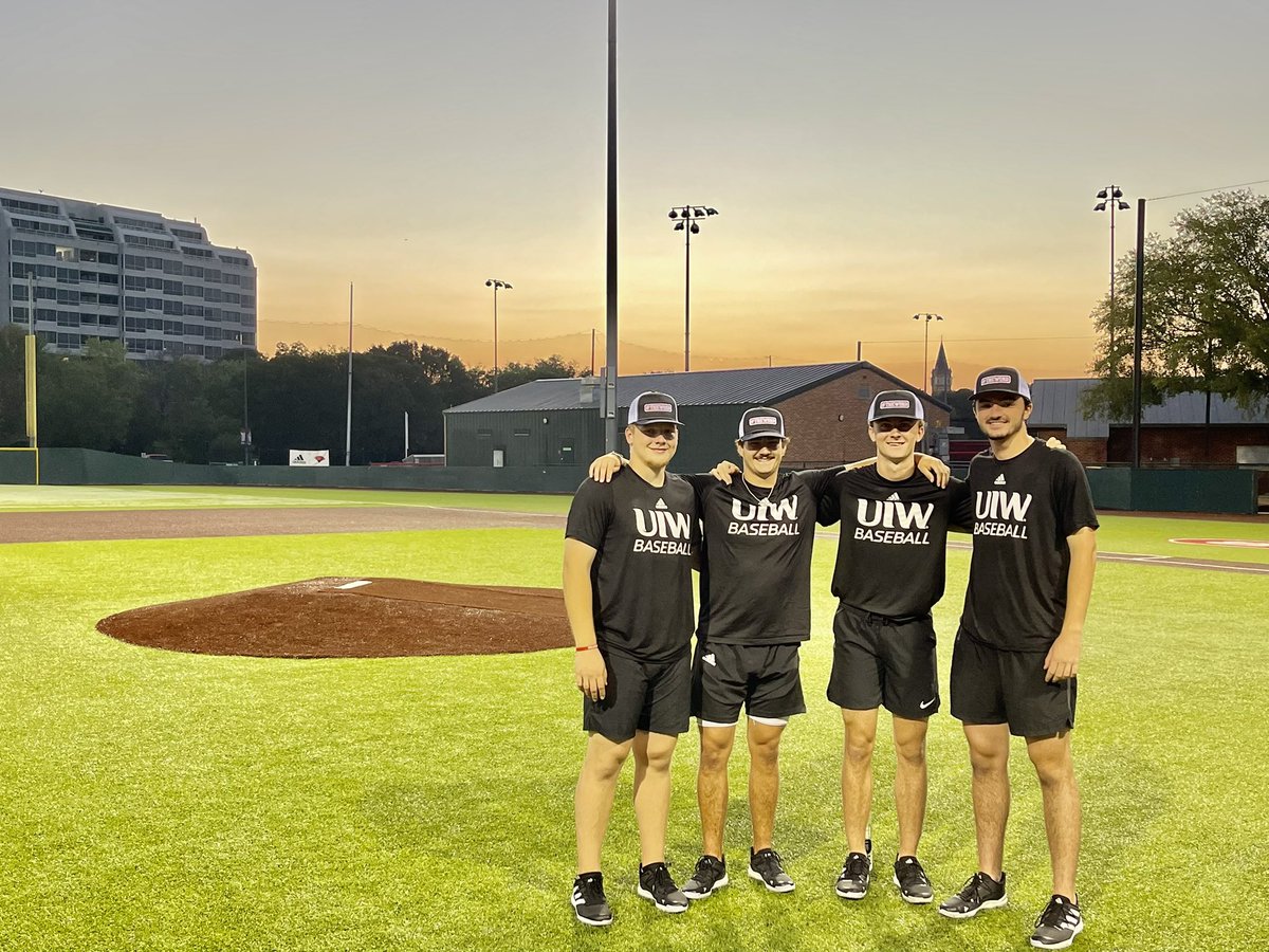 Competitive. Relentless. Disciplined. WARLOCKS. 
It pays to be a winner! 
Team Cassidy - Winners 
Seth Higdon - Individual Champion x2
 
#TheWord