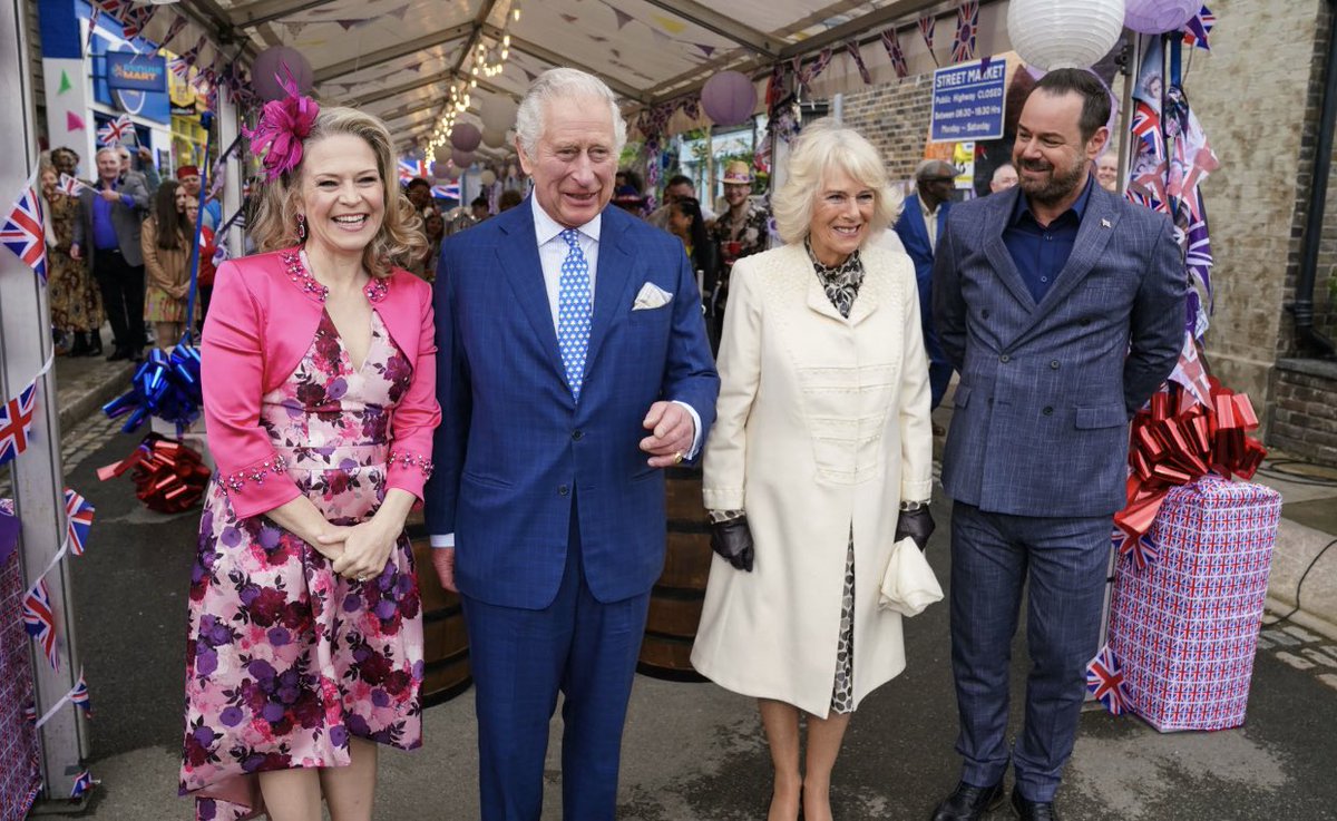 sharon_weave's tweet photo. BREAKING NEWS: EastEnders star Charles set to be become king of England https://t.co/lYwRAzRh8z