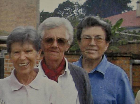 ACNMex's tweet image. #Burundi, este mes de #septiembre se cumplen ocho años de la masacre de las Misioneras de María, sor Lucía Pulici, sor Olga Raschietti y sor Bernadetta Bogian. ¡#ACN las recuerda en la oración, junto con todas las hermanas actualmente amenazadas en las tierras de misión!