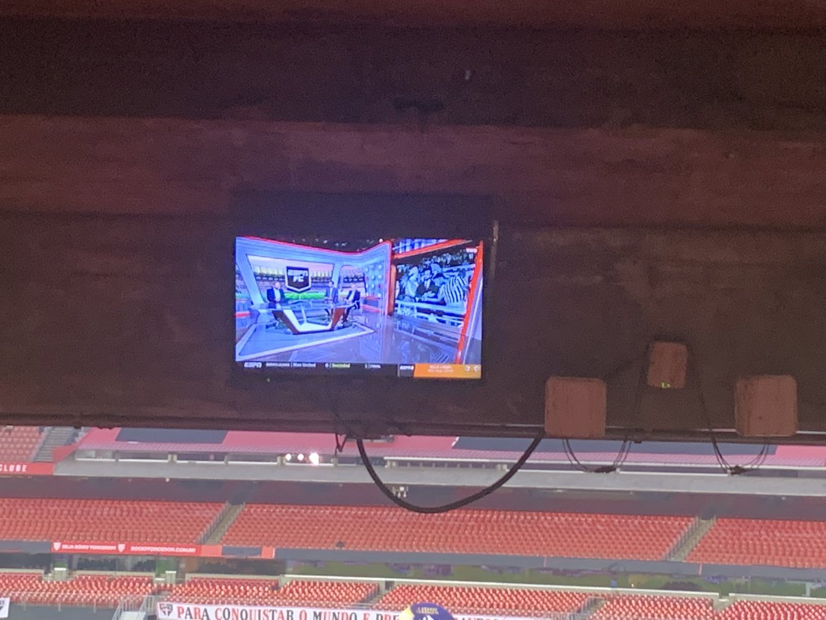 antonnio_fiuza's tweet photo. Aqui no Morumbi e vendo a #ESPNFCbr .. #VamosSP https://t.co/bcdMXXj1aE