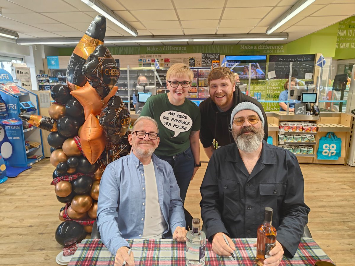 Thanks so much for today guys 🥰 <a href="/FordKiernan1/">Ford Kiernan</a> @greghemphill96 

Best birthday present! 🎂 

#jackandvictor #stillgame #jackandvictorwhiskey #jackandvictorgin