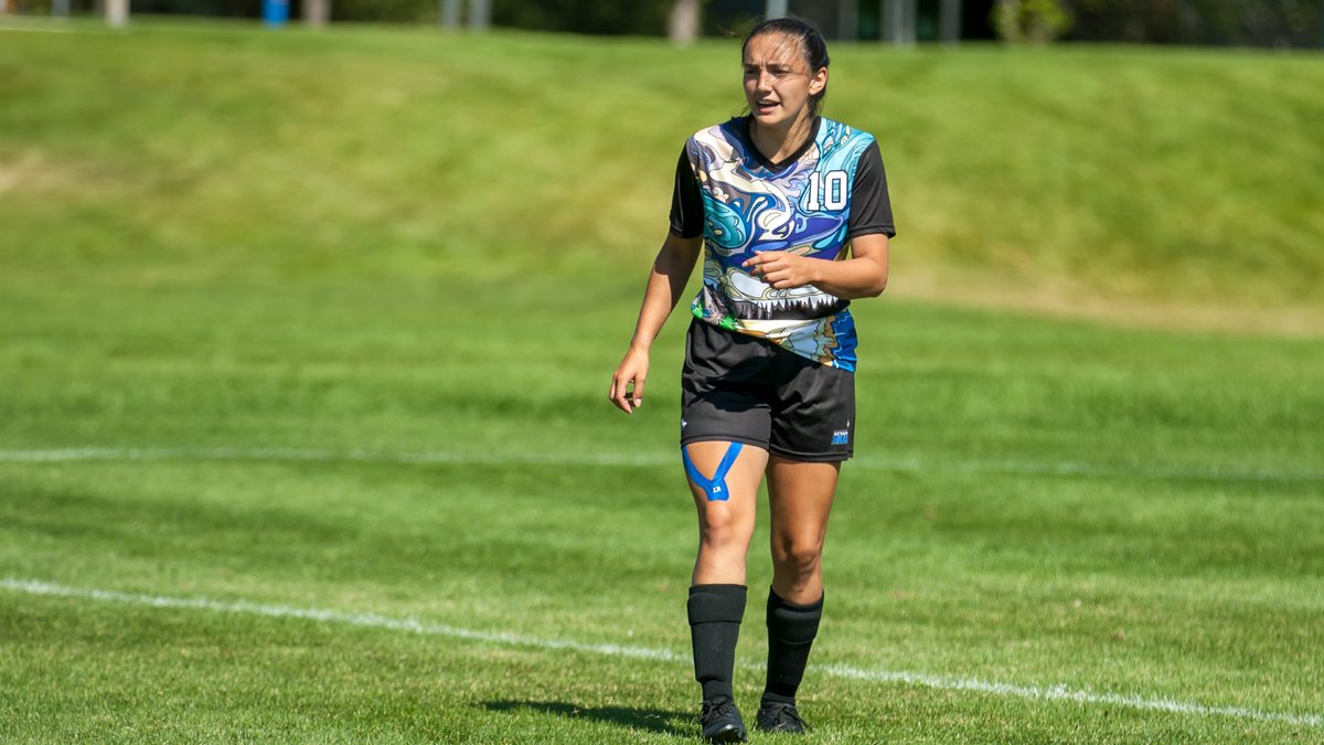 An indispensable part of the Women's Soccer Huskies program for the past half decade, Isabela Bustos-Chaba is ready to lead once again in 2022-23. 

FEATURE 📰 | keyano.prestosports.com/sports/wsoc/20…

#PrideInThePack | #ACACSport