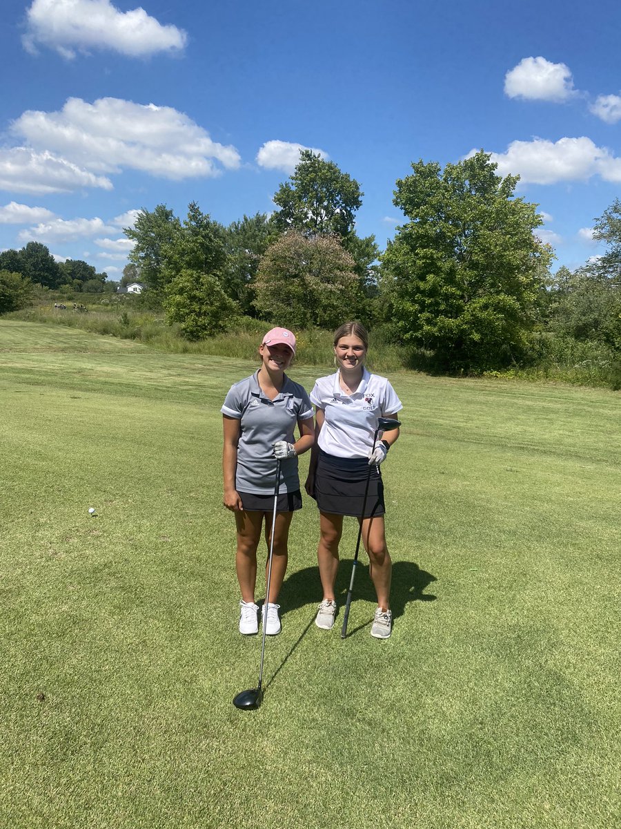 FoxGirlsGolf1's tweet photo. Your Lady Warriors enjoying a beautiful day on the course at the Lindbergh Invitational. Low scores today by Abigail Roberts 98 and Lexi Kettler 99! https://t.co/UisypIWDgC