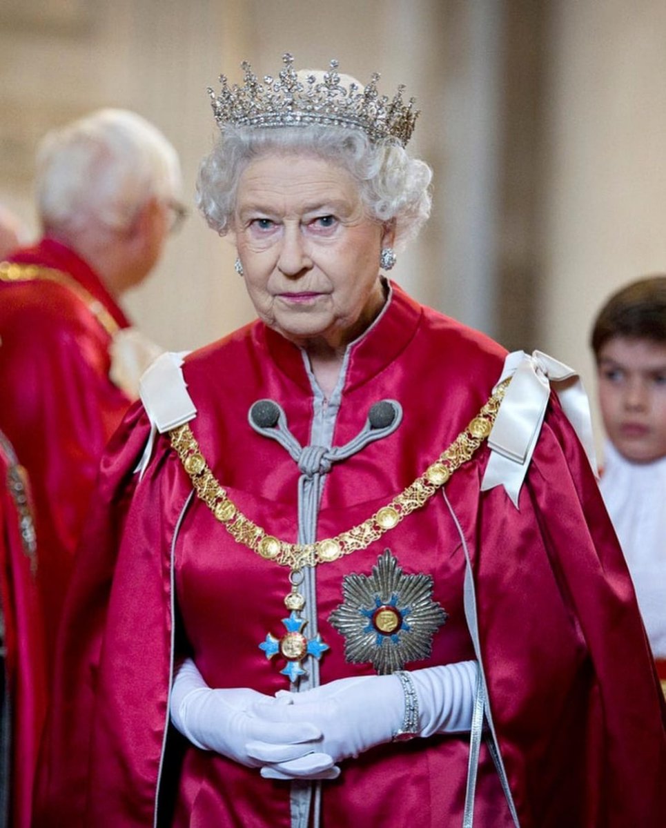 Tallar__1992's tweet photo. Rest In Peace, Queen Elizabeth. You will never be forgotten, both in real life and in photographs of you over the long period of your service to England and to the world. https://t.co/dKZiiO4fN8