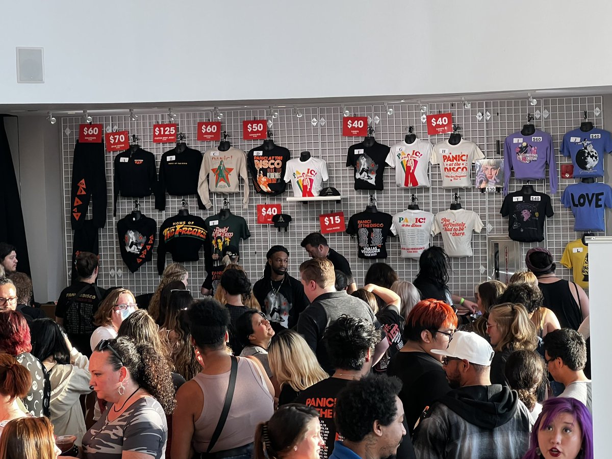 Panic! Updating tweet media