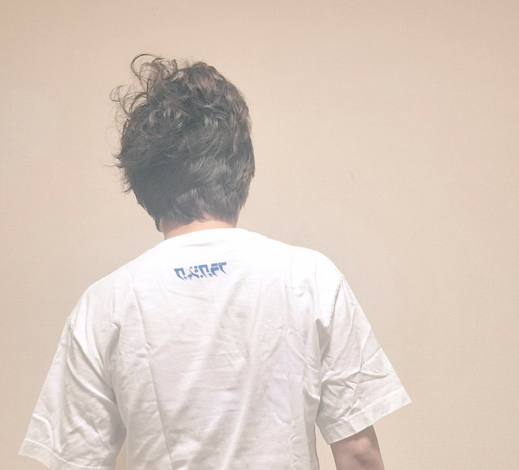 dmNONP's tweet photo. おはようございます☁
本日の #みうらみ寝癖 です！

明日夜勤に急遽なったため、明日〜明後日はお休みになるかもしれません…
毎日投稿を目指しているので、アップするやも知れませんが😖

#三浦大知
#大知識人
#だいちゃー
#三浦大知の絶対アップしない後ろ姿
#オカン三浦大知
#主婦みうらみ https://t.co/kfnc45cXgn