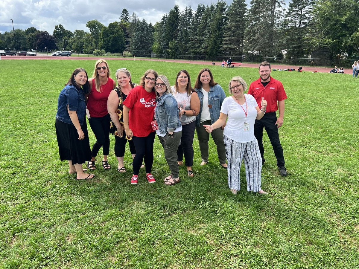 cate_pichany's tweet photo. Couldn't make Waverly Middle School AWESOME without an AMAZING staff! #blessed #wmsrocks #wcsdletsgo https://t.co/riQ1tfIPha