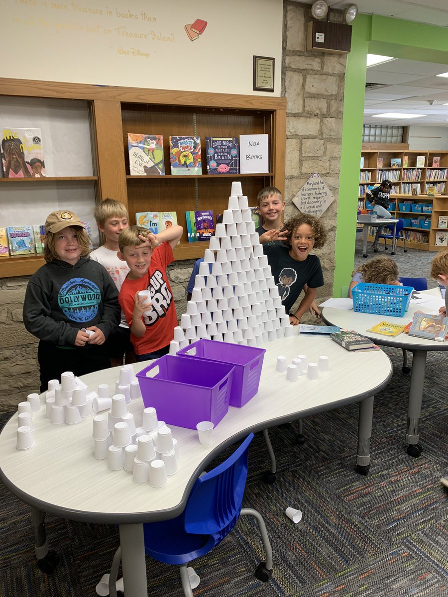 LibraryMallards's tweet photo. Building, reading, singing, dancing, sharing…oh how I love the community in a library. @BexleySchools https://t.co/uT0dDQbXlT