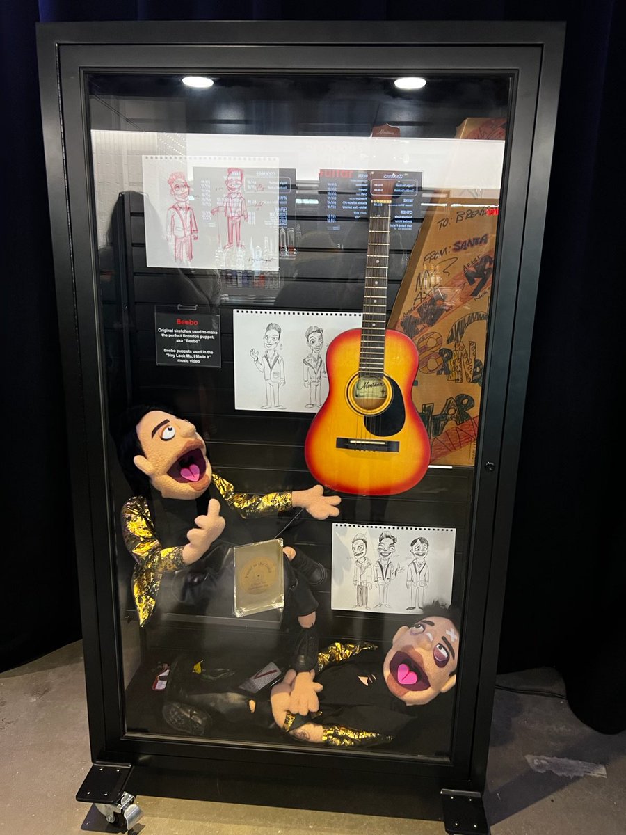 Panic! Updating tweet media