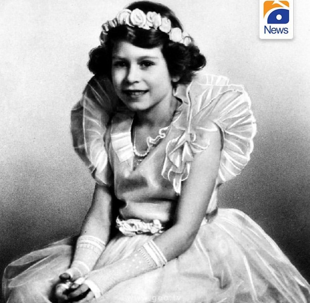 WasioMuhammad's tweet image. You will be remembered always💔💔
#QueenElizabeth #RoyalFamily #Death #QueenElizabethII #MeghanMarkle #PrinceHarry @RoyalFamily #QueenElizabeth #Friday #PrinceCharles #KateMiddleton #Duke #ThursdayThoughts #Thursday #Queen #QueenElisabeth #QueenElizabethIIMemorial 
#funeral